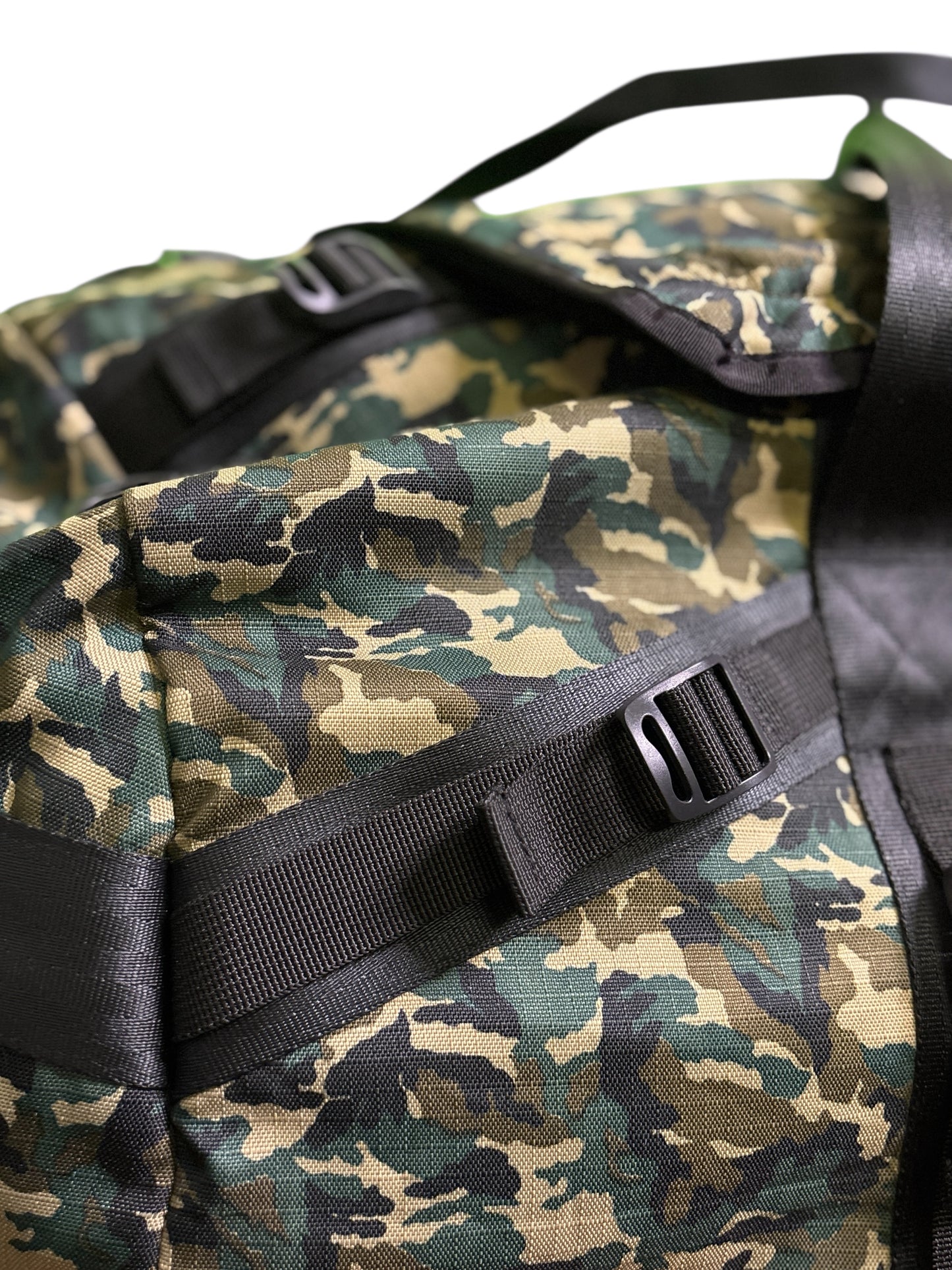 Camo Duffel Bag – Heavy-Duty Travel Series